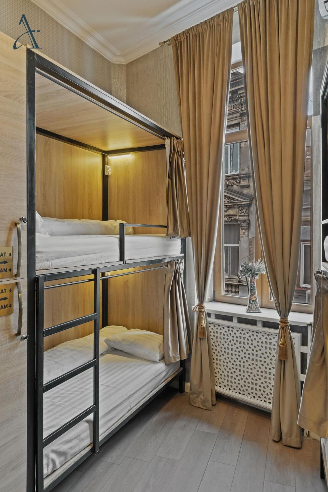 Ramana Garden Hostel - Self-Service Accommodation Bucarest Extérieur photo