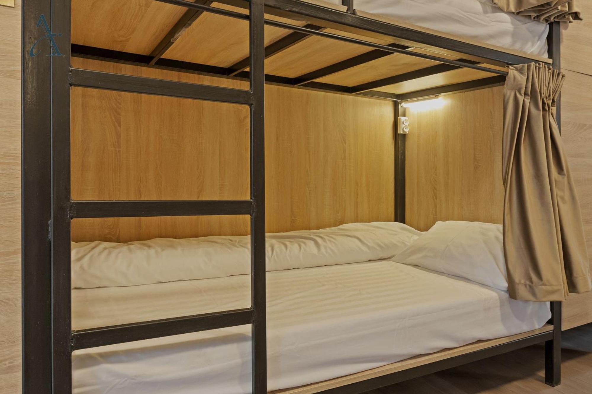 Ramana Garden Hostel - Self-Service Accommodation Bucarest Extérieur photo