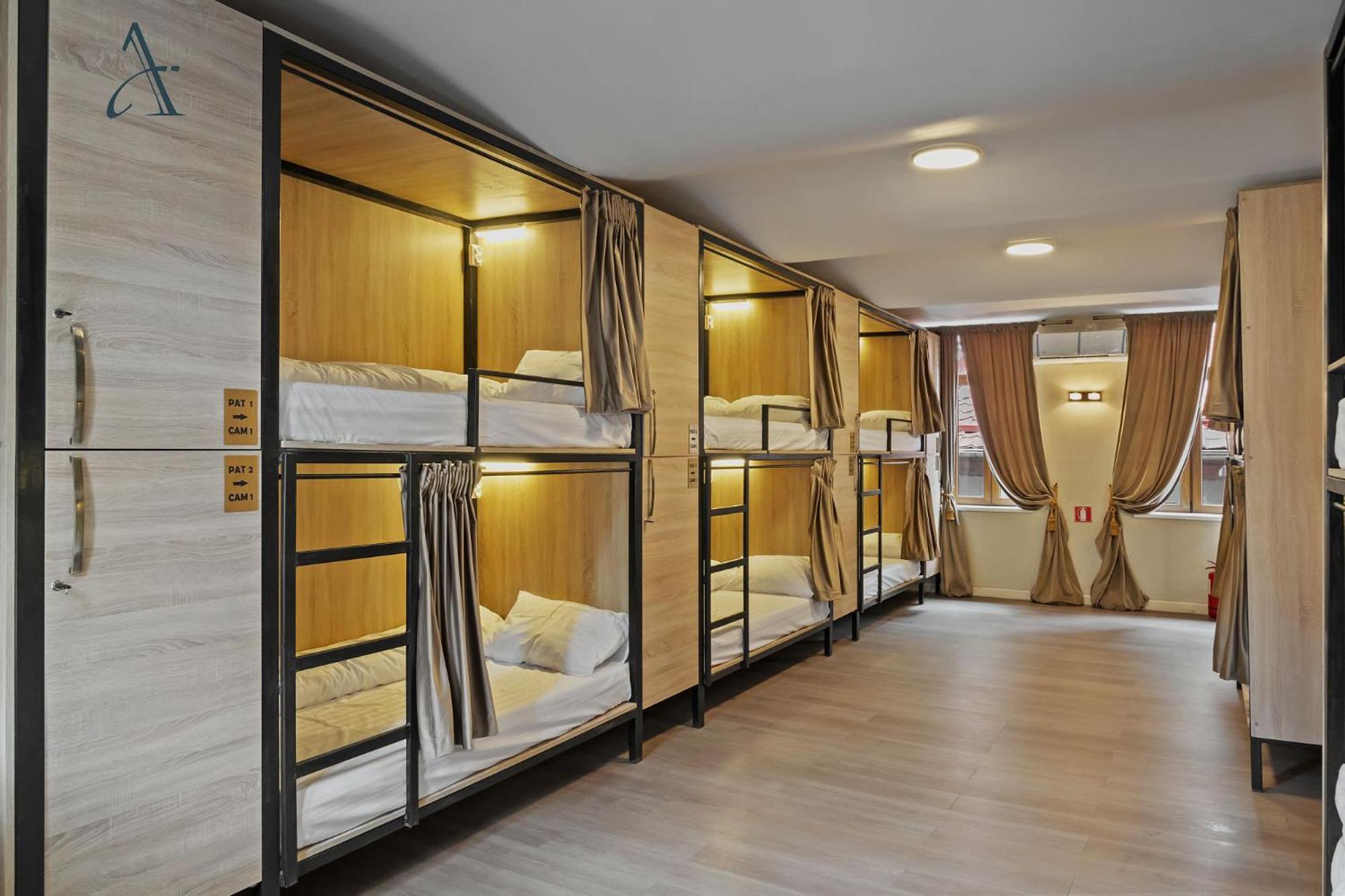 Ramana Garden Hostel - Self-Service Accommodation Bucarest Extérieur photo